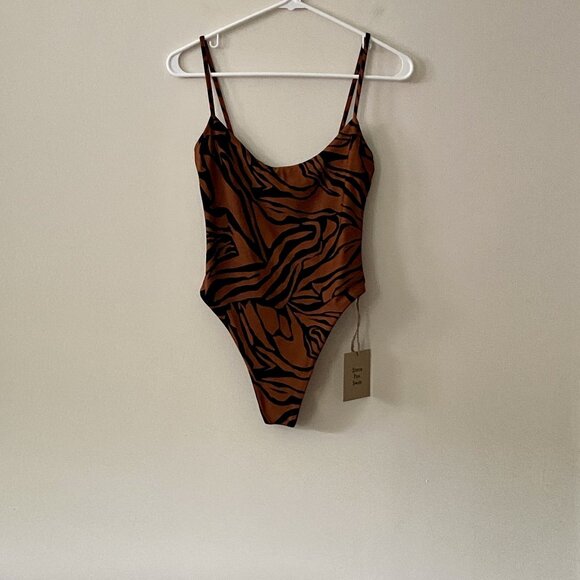 Stone Fox Santi One-Piece Swimsuit NWT - Picture 5 of 8